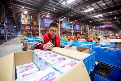 他们为此加班240个小时,你的"双十一"海淘宝贝,是这样通关的!_财经_网